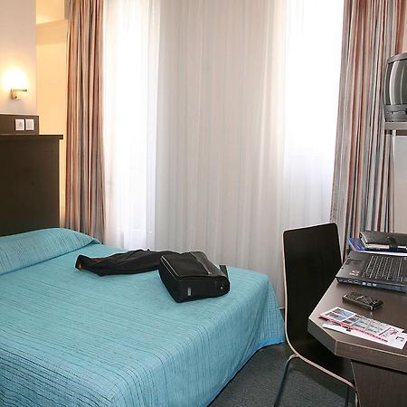 Hotel Amarys Simart 파리 객실 사진