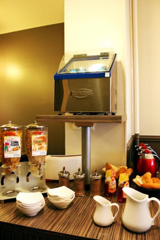 Hotel Amarys Simart 파리 외부 사진