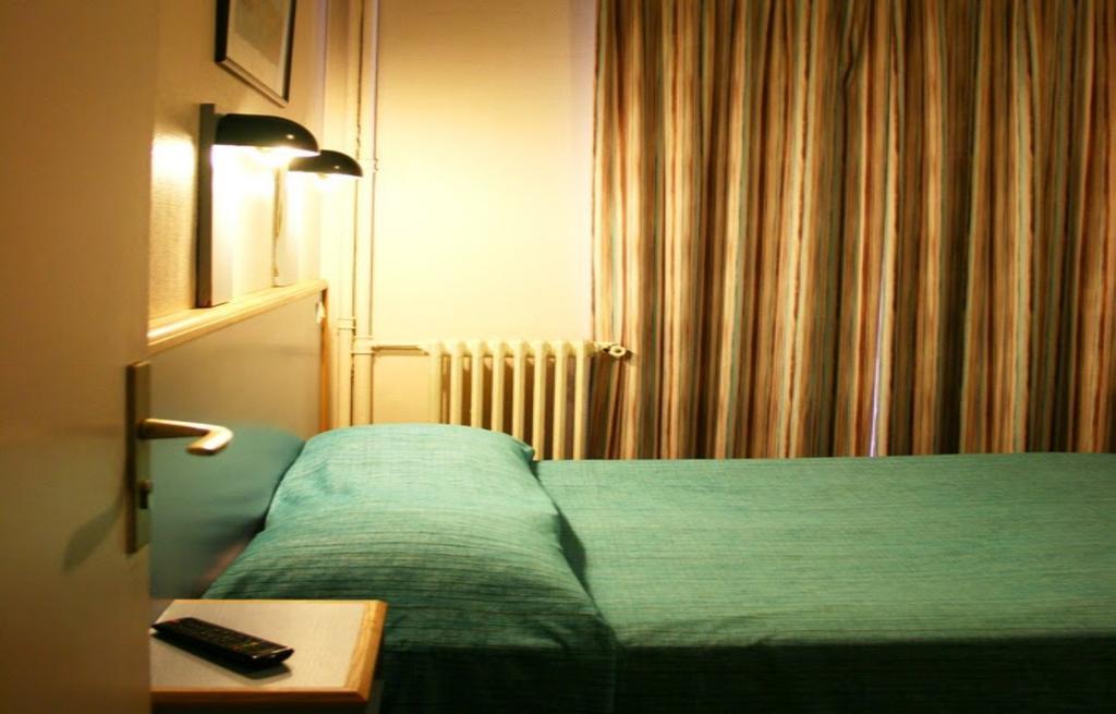 Hotel Amarys Simart 파리 객실 사진